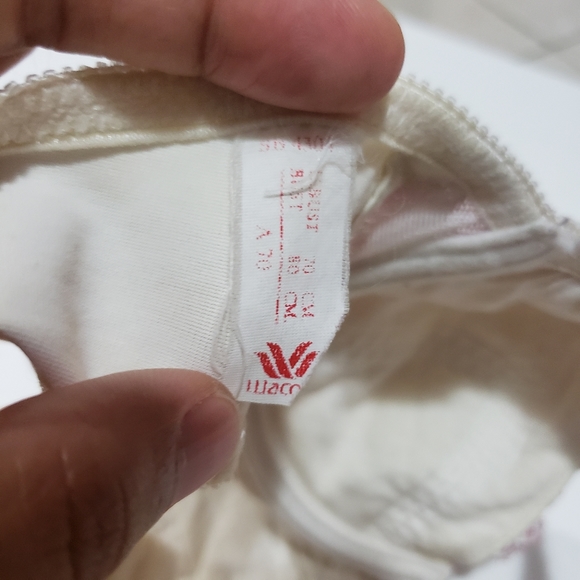 Wacoal textured pink and white bra - Picture 3 of 3